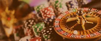 Ace777 Live Casino မြန်မာ ကစားသူများ Baccarat Roulette ကစားနေသောမြင်ကွင်း