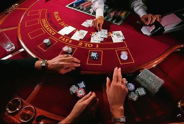 Ace777 Live Roulette နှင့် Dragon Tiger ဂိမ်းများ